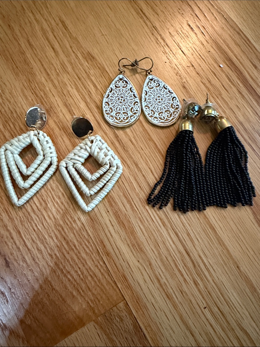 Assorted Women's Earring Set - Black & Ivory